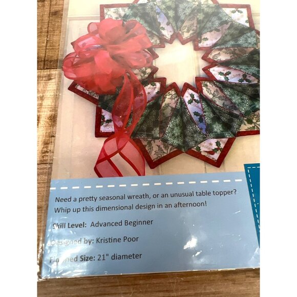 FoldN Stitch Wreath Pattern By Poorhouse Quilt Designs For Advanced Beginners 21 - Picture 2 of 3